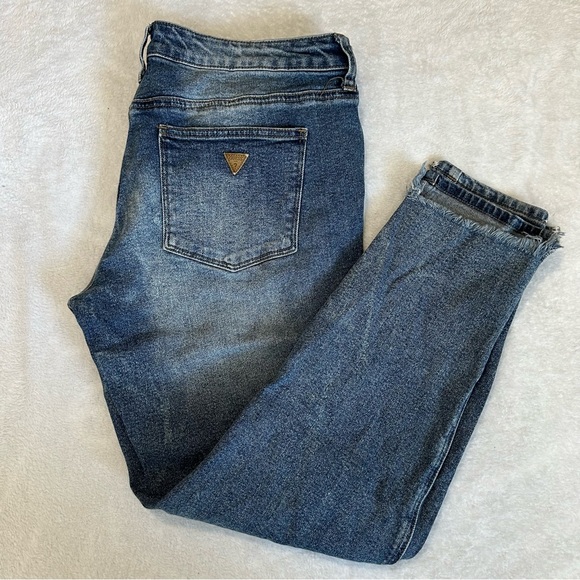 Guess Distressed Tomboy Denim - Picture 2 of 2